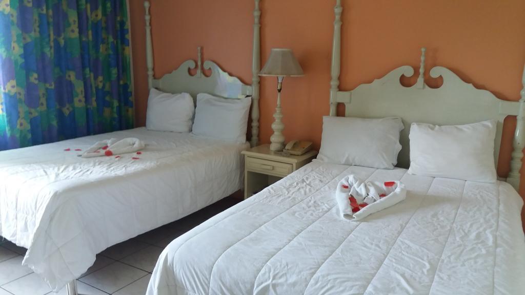The Wexford Hotel Montego Bay Esterno foto