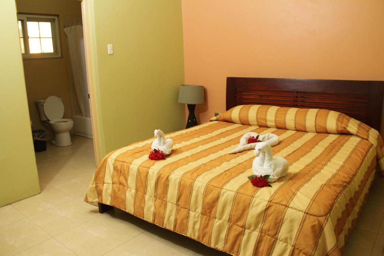 The Wexford Hotel Montego Bay Esterno foto
